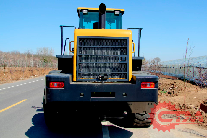 Фронтальный погрузчик YUGONG YG660. Фото 2