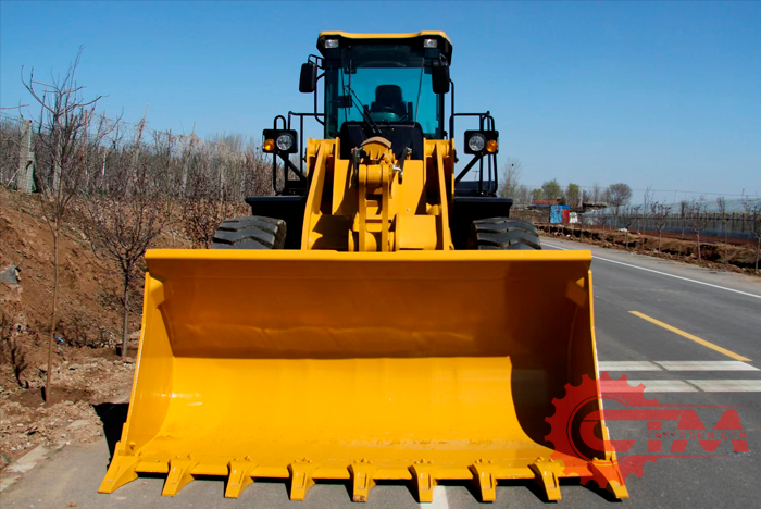 Фронтальный погрузчик YUGONG YG660. Фото 4