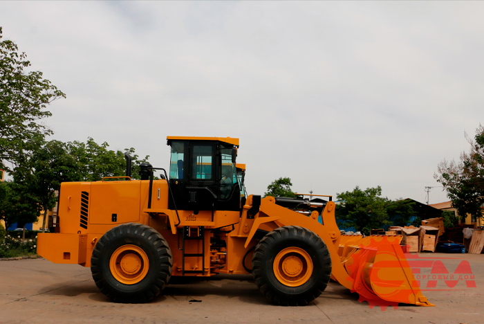 Фронтальный погрузчик YUGONG LQ956. Фото 4