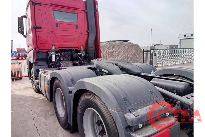 Тягач Mercedes-Benz ACTROS 6х4 530л (минимальная комплектация). Фото 4