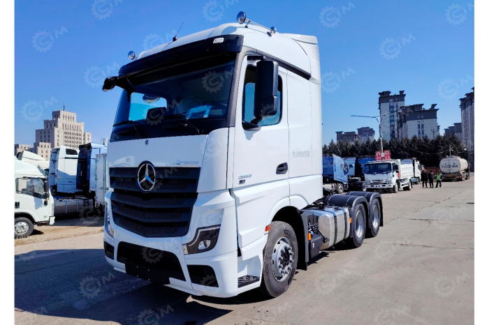 Тягач Mercedes-Benz ACTROS 6х4 530 л.с. (средняя комплектация). Фото 3