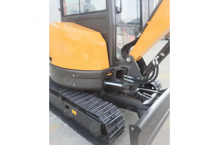 Мини-экскаватор гусеничный JIAHE JH8035 с железными гусеницами. Фото 2