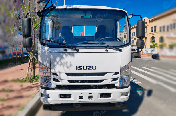 Илосос на шасси ISUZU 4x2 дв 139kw объем бочки 6м3. Фото 2