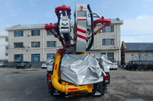 Автобетононасос XCMG HB47V на шасси ISUZU 8х4 дв 382kw 47 метров. Фото 8