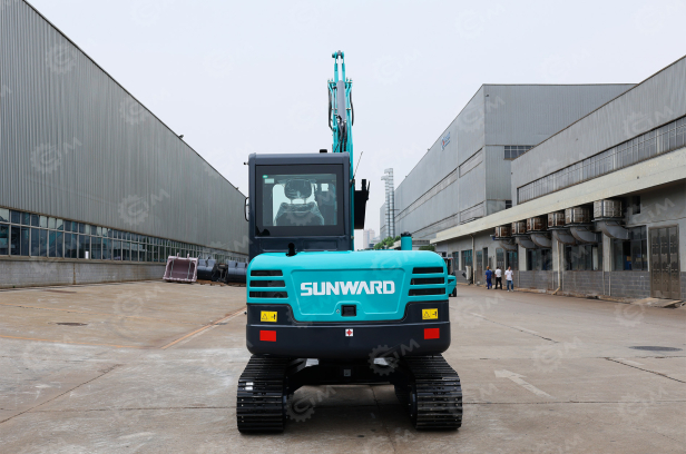Мини-экскаватор Sunward SWE60E. Фото 2