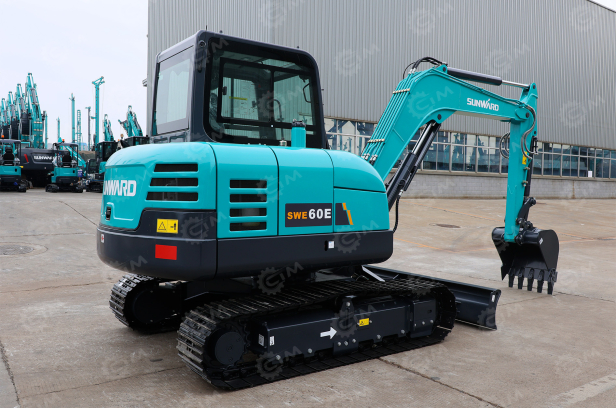 Мини-экскаватор Sunward SWE60E. Фото 3