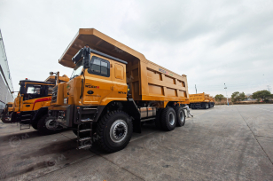 Карьерный самосвал LOVOL WT130	гп 90 тонн. Фото 2