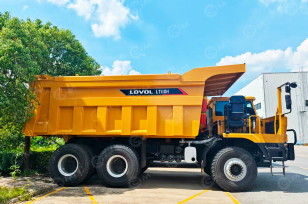 Карьерный самосвал LOVOL WT110 гп 75 тонн. Фото 2