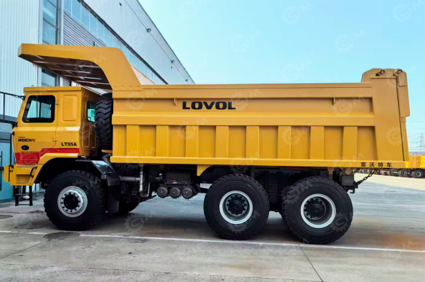 Карьерный самосвал LOVOL WT95 гп 65 тонн. Фото 5
