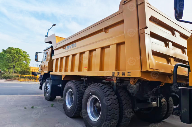 Карьерный самосвал LOVOL WT90 гп 60 тонн. Фото 7