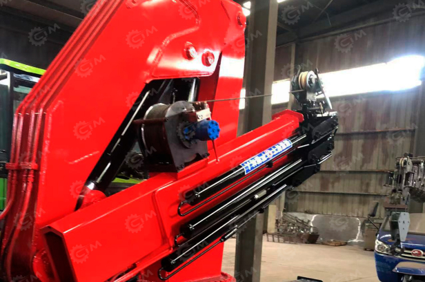 Внедорожный вилочный погрузчик VOTE VT60A гп 6т высота подъема 4м гидравлическая кму гп 8т стрела 16м. Фото 3