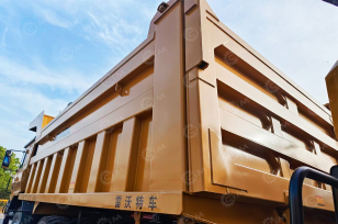 Карьерный самосвал LOVOL WT90 гп 60 тонн. Фото 10