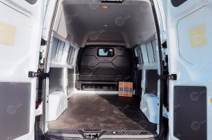 Грузовой цельнометалический фургон FORD ТRАNSIТ T6 АКПП, 3 места, средняя крыша, литые алюминиевые диски. Фото 4