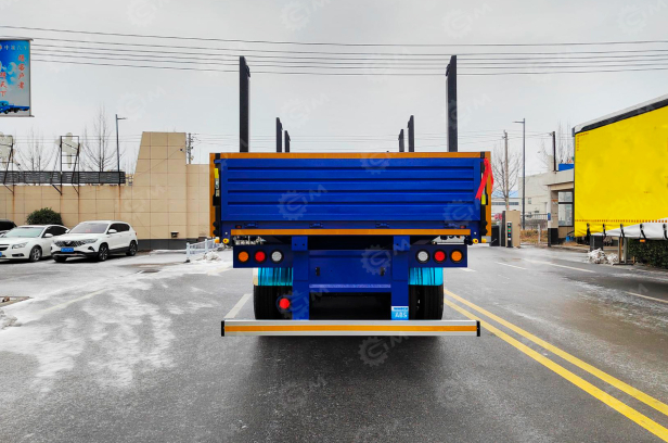 Полуприцеп бортовой LUXUDA LZC9408 3 оси FUWA 13т, гп 50 тонн, 13600*2550*3990 (пневмоподвеска, коники, фитинги). Фото 4