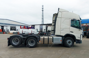 Тягач VOLVO 6х2 FM 460 62TD пневмоподвеска. Фото 4