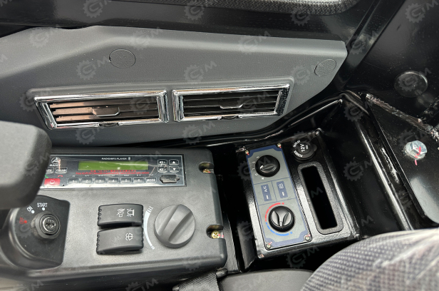 Мини-экскаватор гусеничный SANY SY35U. Фото 2