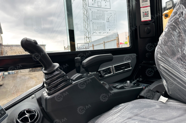 Мини-экскаватор гусеничный SANY SY35U. Фото 7