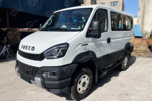 Автобус IVECO 4х4 6 мест дв 132kw 2,9л. Фото 1