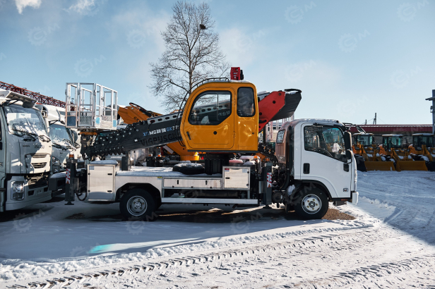 Автовышка VIGRUS GKS33 на шасси ISUZU 4Х4 дв 96kw высота подъёма 33м. Фото 3