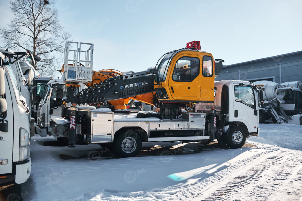 Автовышка VIGRUS GKS33 на шасси ISUZU 4Х4 дв 96kw высота подъёма 33м. Фото 4