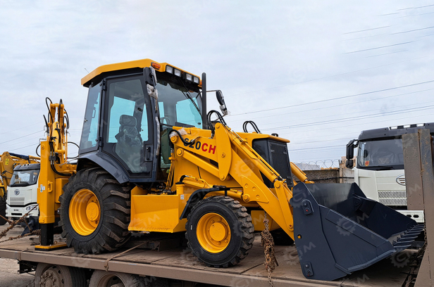 Экскаватор-погрузчик SINOMACH Changlin 620CH дв CUMMINS. Фото 4