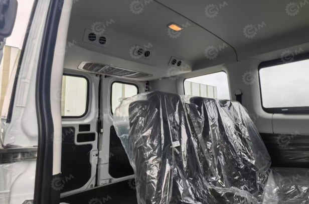 Автобус IVECO 4х4 6 мест	дв 132kw 2,9л. Фото 3