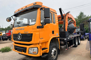 Пересадчик деревьев на шасси ISUZU 8x4 дв 309kw установка C200-8. Фото 1