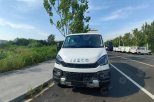 Автобус IVECO 4х4 6 мест	дв 132kw 2,9л. Фото 1