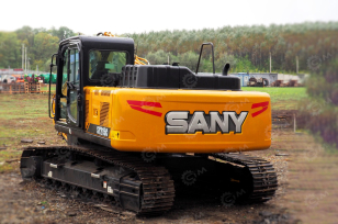 Экскаватор гусеничный  SANY SY215С стрела 8,5м длина рукояти 6,02м, планировочный ковш 1,1м3. Фото 2