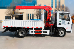 Бортовой грузовик ISUZU 4x4 дв 96 kw гп 3т с кму FURUNKANG S803 гп 3,2т 3 секций, стрела 7,57м. Фото 2