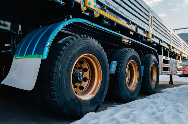 Полуприцеп бортовой  LUXUDA LZC9408 3 оси fuwa 13т рессоры гп 50 тонн 14000*2550*3800 фитинги коники ССУ1550. Фото 7