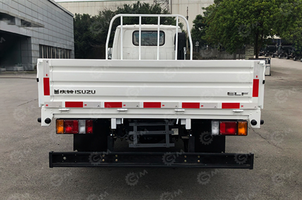 Бортовой грузовик ISUZU 4x2 дв 96Kw кабина 100P гп 1т кузов 4250х1850х400 под категорию В. Фото 2