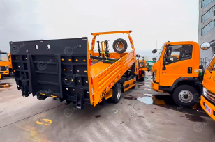 Эвакуатор на шасси ISUZU 6x4 дв 221Kw гп 10т  КМУ SQS250-5 гп 10т стрела 18,6м, платформа сдвижная, с бортами, корзиной. Фото 2