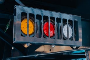 Полуприцеп бортовой  LUXUDA LZC9408 3 оси fuwa 13т рессоры гп 50 тонн 14000*2550*3800 фитинги коники ССУ1550. Фото 3