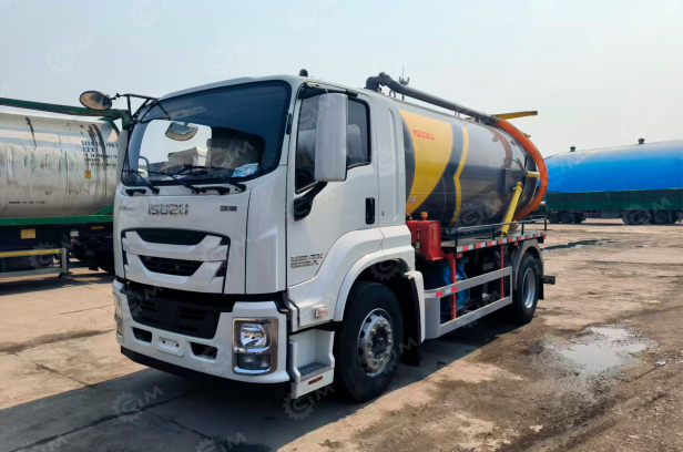 Илосос на шасси ISUZU 6x4 дв 221kw бочка 10м3 насос Jurop DL-150. Фото 2