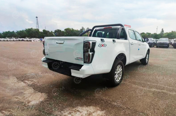 Пикап ISUZU 4x4 110kw Lingtuo МКПП. Фото 2