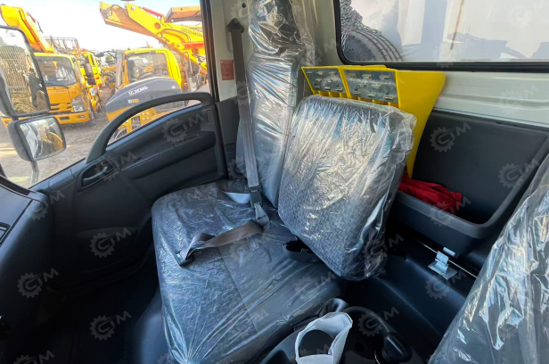 Самосвал ISUZU 4x2 дв 139kw передний подъёмник гп 6 тонн 2024г. Фото 8