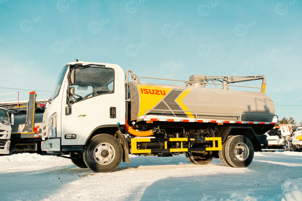 Ассенизатор (вакуумная машина) на шасси ISUZU 4x2 EST7 дв 125KW бочка 6м3 насос XD-240. Фото 8