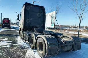 Тягач SHACMAN 6x4 X6000 SX4258Y3334 550л.с. передняя рессорная подвеска, задняя пневмоподвеска. Фото 2
