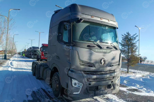 Тягач SHACMAN 6x4 X6000 SX4258Y3334 550л.с. передняя рессорная подвеска, задняя пневмоподвеска. Фото 1