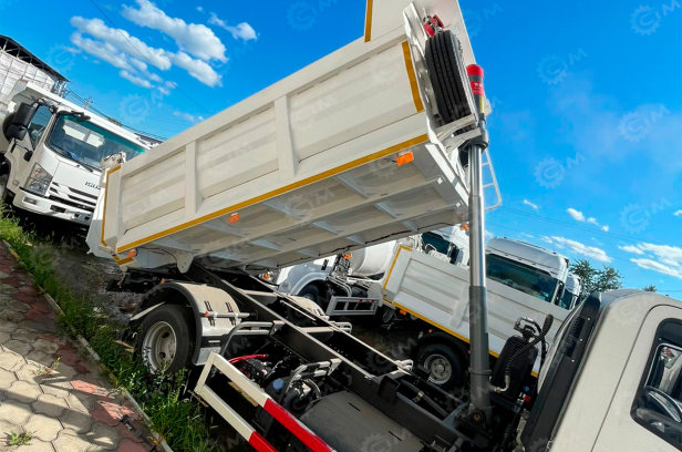 Самосвал ISUZU 4x2 дв 139kw передний подъёмник гп 6 тонн 2024г. Фото 17