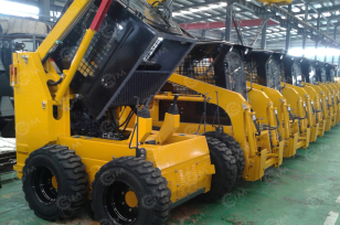 Мини-погрузчик JC65GH с ковшом и гидравлической подметальной щеткой. Фото 1