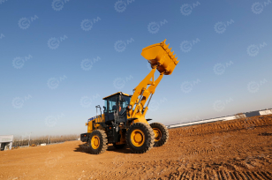 Фронтальный погрузчик Shandong SEM 636D	джойстик, кондиционер, 3 контура, быстросъем, ковш 2,0м3, лесозахват. Фото 2