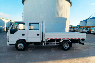 Бортовой грузовик ISUZU 4x4 дв 96Kw двойная кабина 100P под категорию В, двигатель 3л, кузов 4010х1790х380. Фото 2