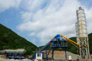 Бетонный завод HZS90. Фото 1