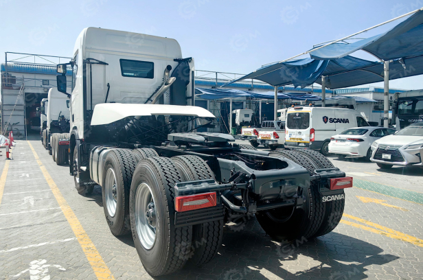 Тягач SCANIA R 500 A6x2NA 20H CN6 G33CM Opc RET White 2.71 disc 3.35m 440L 525L S. Фото 3