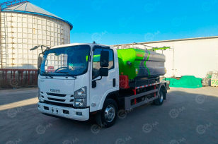 Илосос с размывом (каналопромывочная машина) на шасси ISUZU 4x2 дв 151kw кабина Elf бочка для сточных вод 5м³ чистой воды 3м³ два насоса XD-420 подогрев бака для чистой воды, лист нержавейки, ПДУ. Фото 1