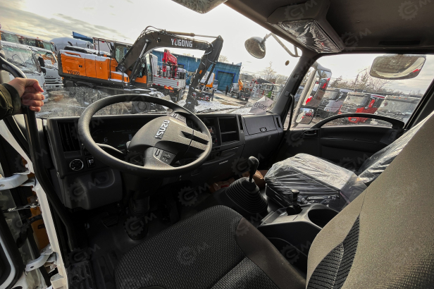 Бортовой грузовик ISUZU 4x2 дв 151kw гп 10 тонн c кму VIGRUS SHS2505 гп 10 тонн 5 секций 17.3м кузов 6500*2470*550 ПДУ люлька. Фото 8