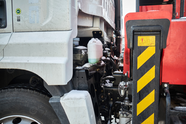 Бортовой грузовик ISUZU 4x2 дв 151kw гп 10 тонн c кму VIGRUS SHS2505 гп 10 тонн 5 секций 17.3м кузов 6500*2470*550 ПДУ люлька. Фото 19