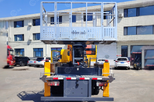 Автовышка Qingling GKS32 на шасси ISUZU 4Х2 дв 103kw высота подъёма 32м. Фото 4